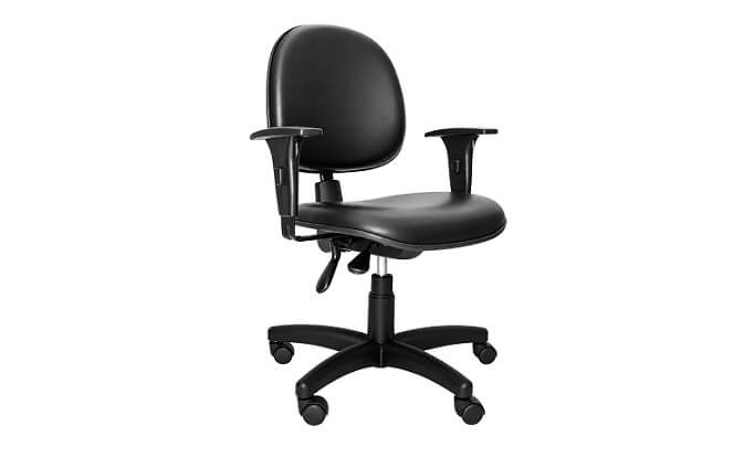 cadeira-ergonomica-operacional-prolabore-linha-bol-vinil-preto-com-bracos-diagonal