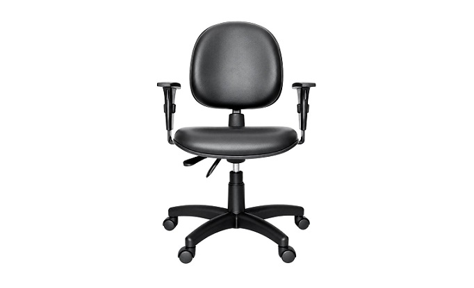cadeira-ergonomica-operacional-prolabore-linha-bol-vinil-preto-com-bracos-frente