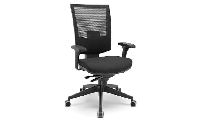 cadeira-presidente-ergonomica-flash-tela-preta-diagonal-frente-back-system-base-piramidal-rodizio-pu