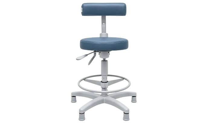 mocho-ergonomico-prolabore-alto-vertico-com-sapatas-e-apoio-de-pes-azul-cinza-frente