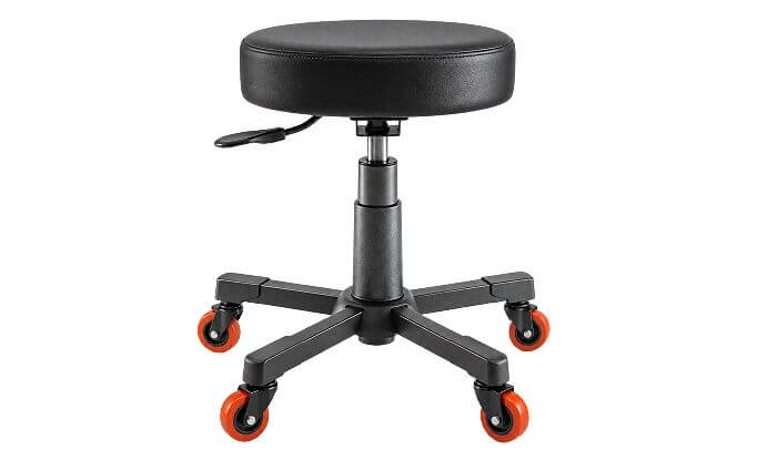 mocho-para-mecanico-industrial-baixo-prolabore-preto-com-rodizio-industrial-reforcado-laranja